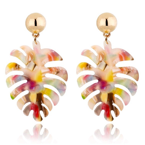 💚🏝NEW Palm Leaf Acrylic Earrings🏝💚 - Picture 5 of 7